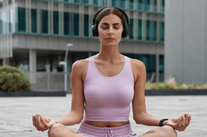 femme pour le bien être et le yoga